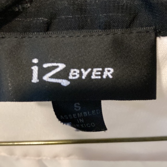 NWOT Iz Byer blouse - Picture 3 of 3